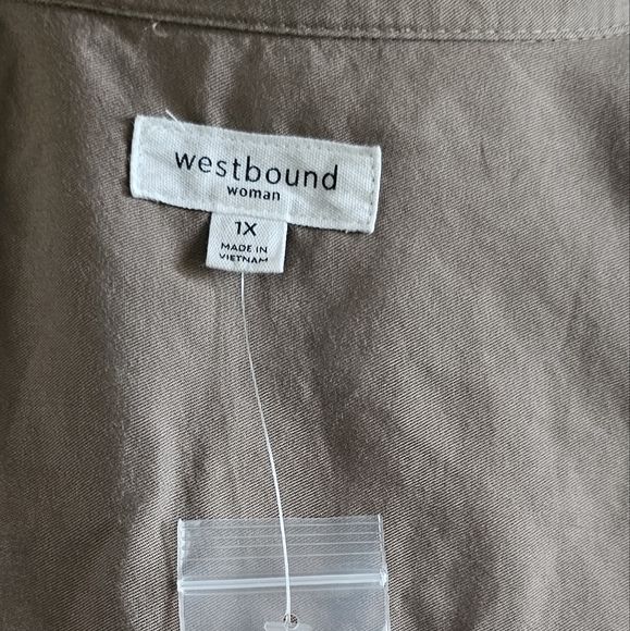 Long Sleeve High-Low Hem Gathered Bodice Top - Picture 10 of 11